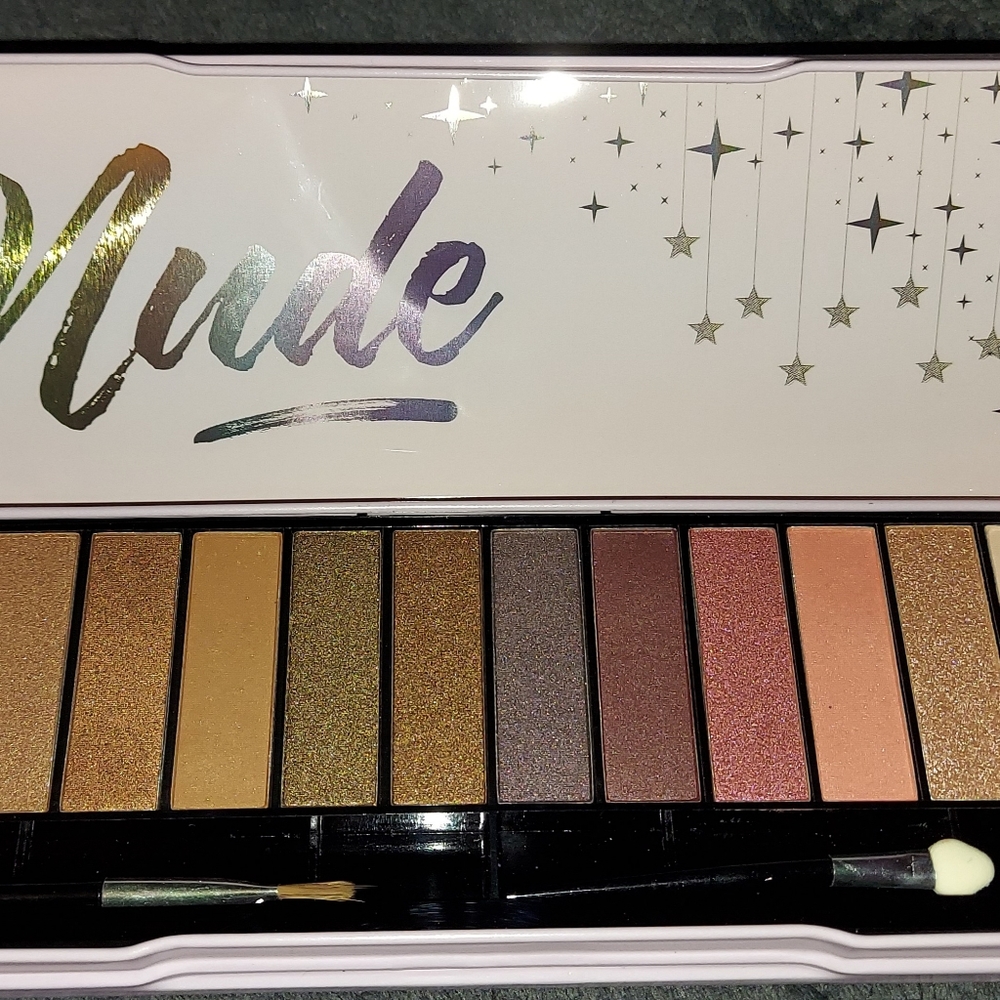 The color workshop nude eyeshadow palette